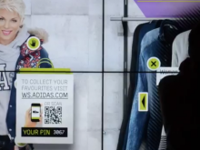 Window Shoppen bij Adidas met behulp van Digital Signage